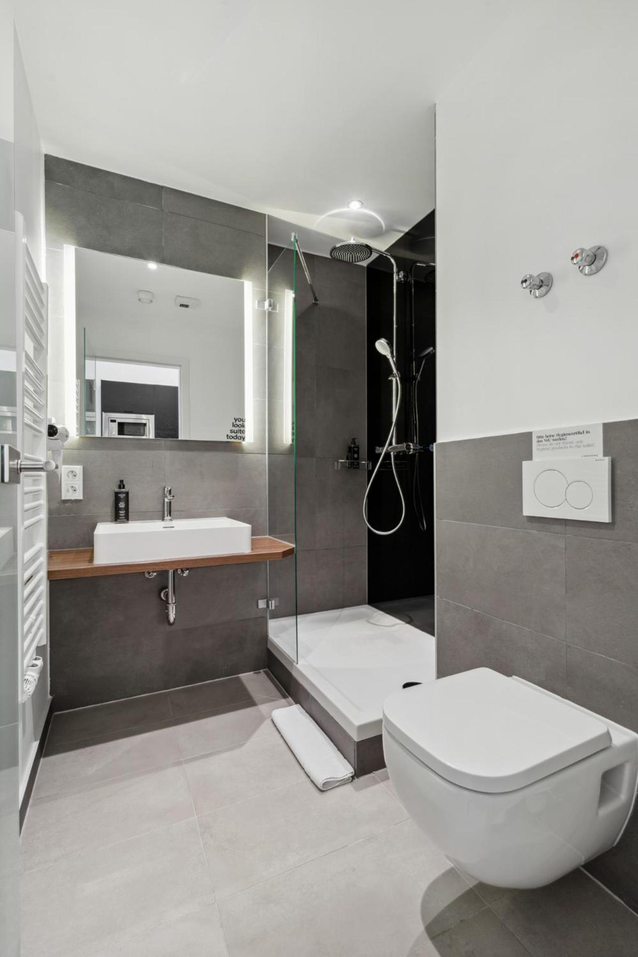 Limehome Munich Fritz-Erler Str Zewnętrze zdjęcie