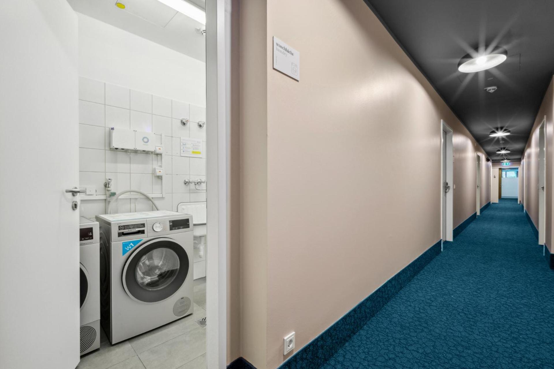 Limehome Munich Fritz-Erler Str Zewnętrze zdjęcie